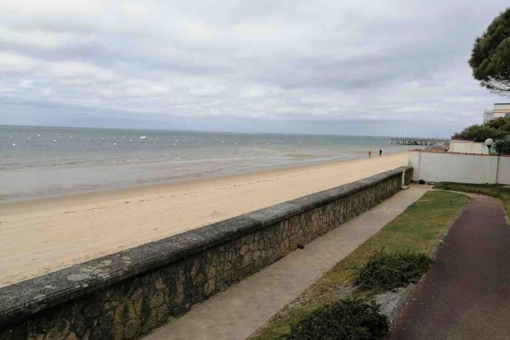 Appart Sur La Plage Pied Dans L Eau Avec Terrasse Jardin Vue Sur Le Bassin Depuis La Terrasse , Parking Аркашон Екстериор снимка