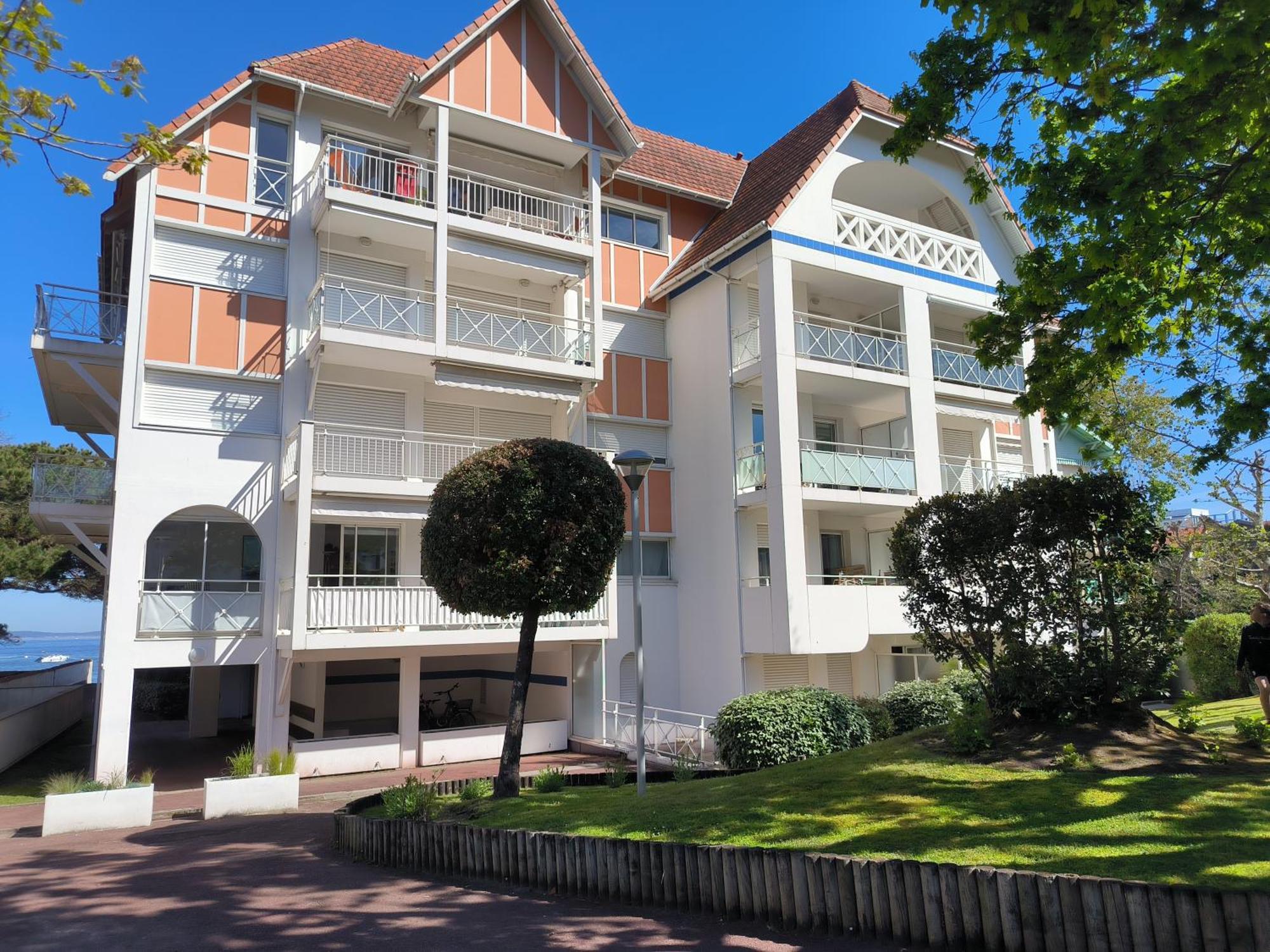 Appart Sur La Plage Pied Dans L Eau Avec Terrasse Jardin Vue Sur Le Bassin Depuis La Terrasse , Parking Аркашон Екстериор снимка